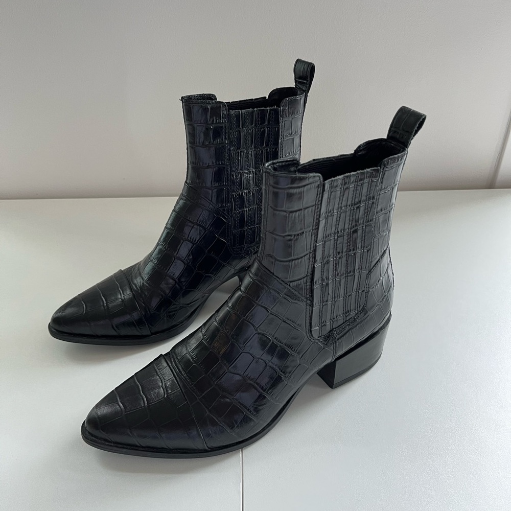 Vagabond Marja Croc Embossed Leather Bootie | size 37
